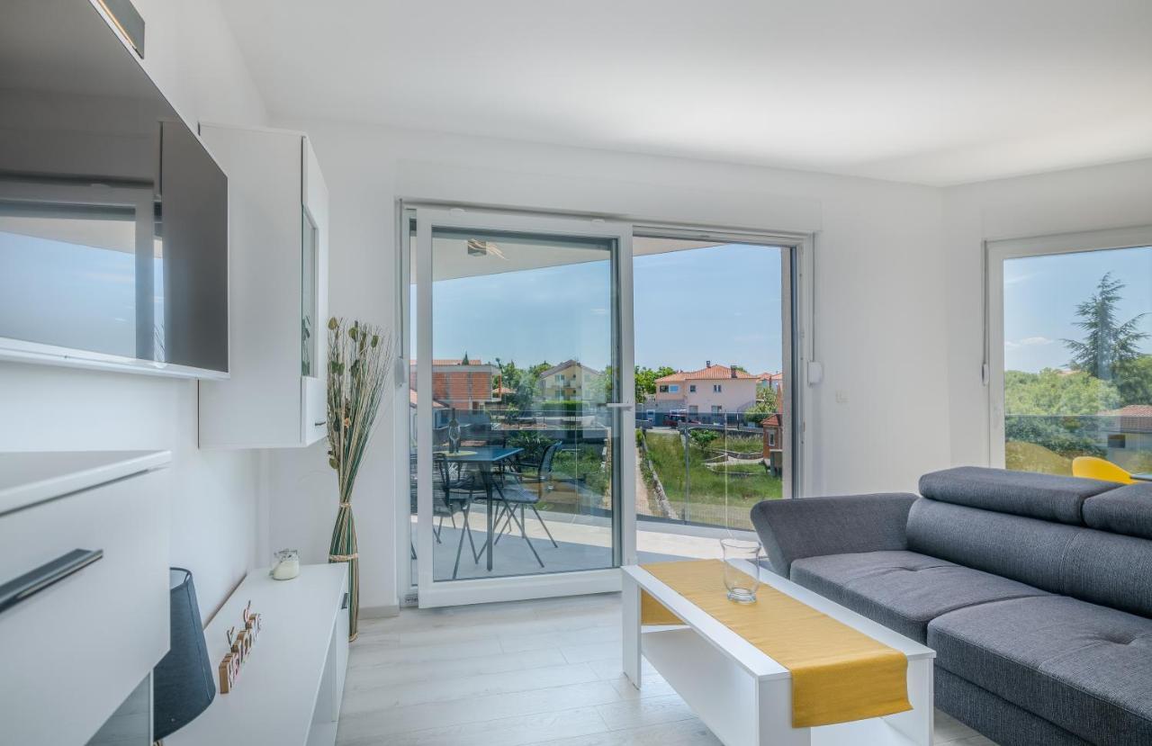 Apartments Villa "Aurea" With Pool Krk Town Buitenkant foto